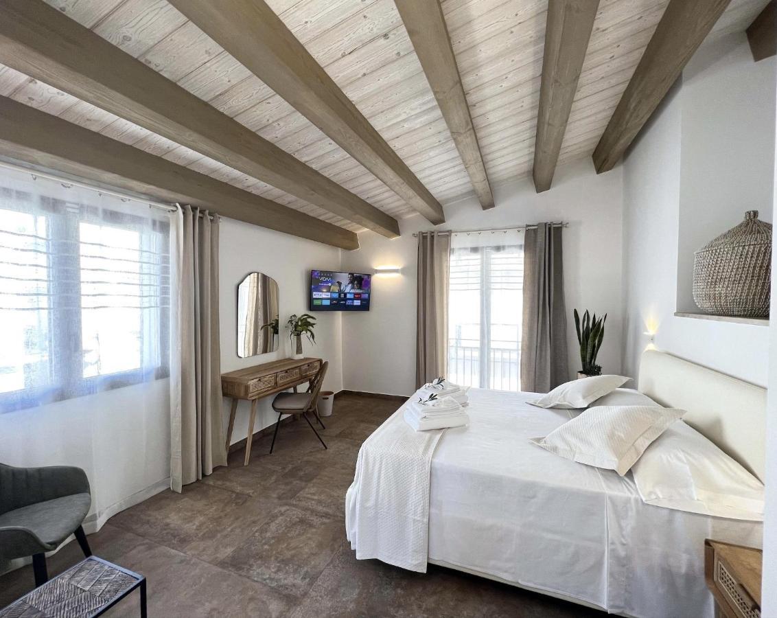 L'Ulivo Comfort Rooms 泰拉西尼 外观 照片